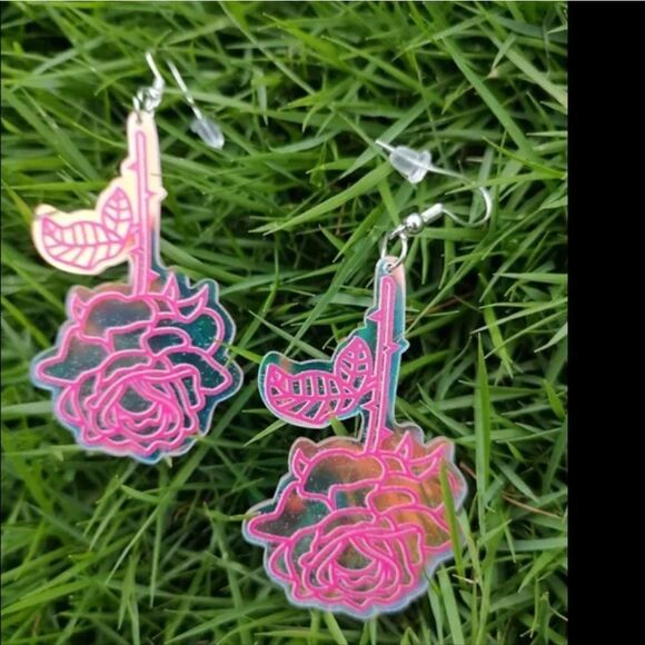 Dolls Kill Jewelry - NWOT Holographic Acrylic Rose Earrings 🌹